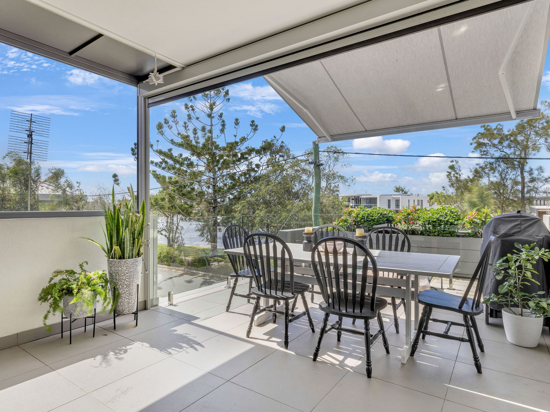 2 / 11 Bindaree Crescent, Mooloolaba