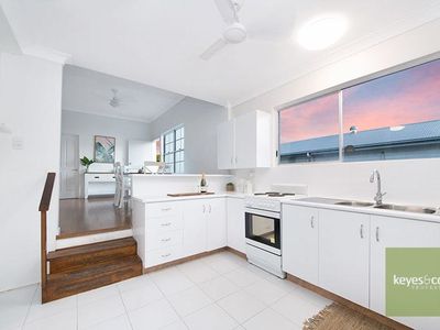 16 Estate Street, West End