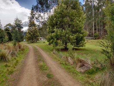 27 Sharpes Road, Crabtree