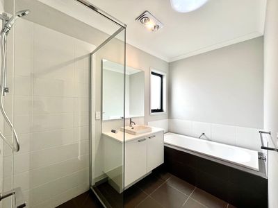 18 NEWFOUNDLAND CIRCUIT, Bonnie Brook