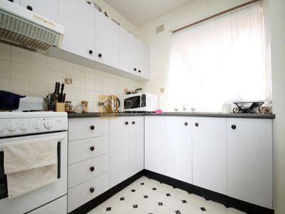 9 / 2 Melrose Avenue, Wiley Park