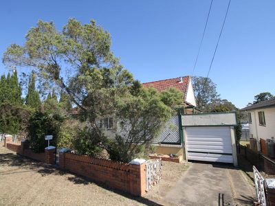 215 Warwick Road, Churchill