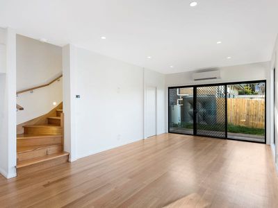 1 / 645 Pascoe Vale Road, Oak Park