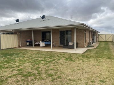 5 David Place, Kingaroy