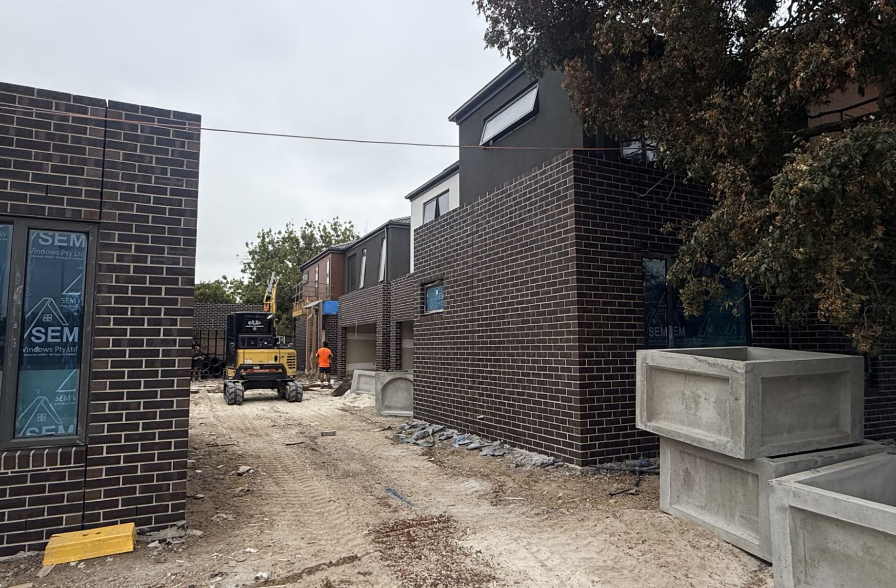 1-5 / 668–670 Elgar Road, Box Hill North