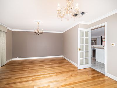 6 Jenniphur Court, Atwell