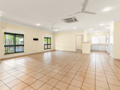 35 Planigale Loop, Djugun