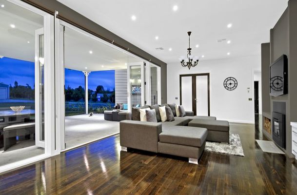11 The Ridge, Oaklands Junction