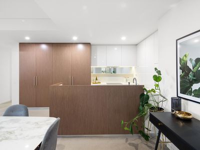 607 / 2 Moreau Parade, East Perth