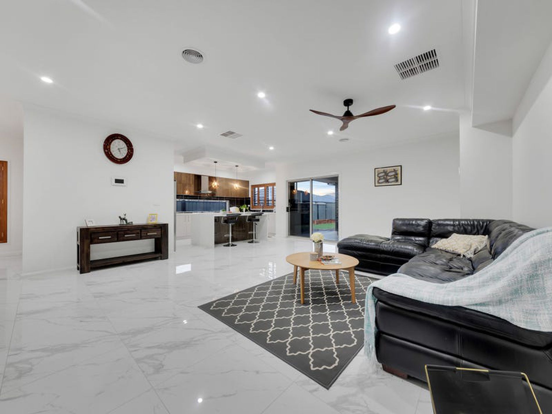 32 Clifton Circuit, Tarneit