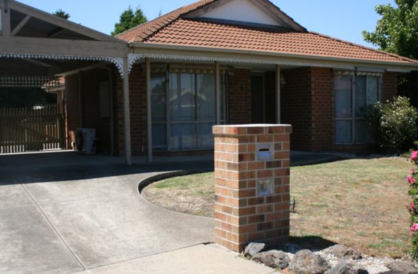 3 Gathray Close, Roxburgh Park