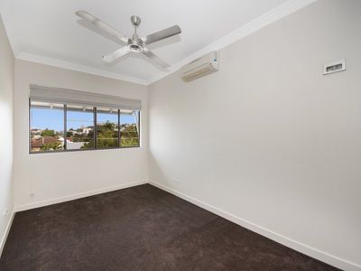 12 / 88 Michell Street, North Ward