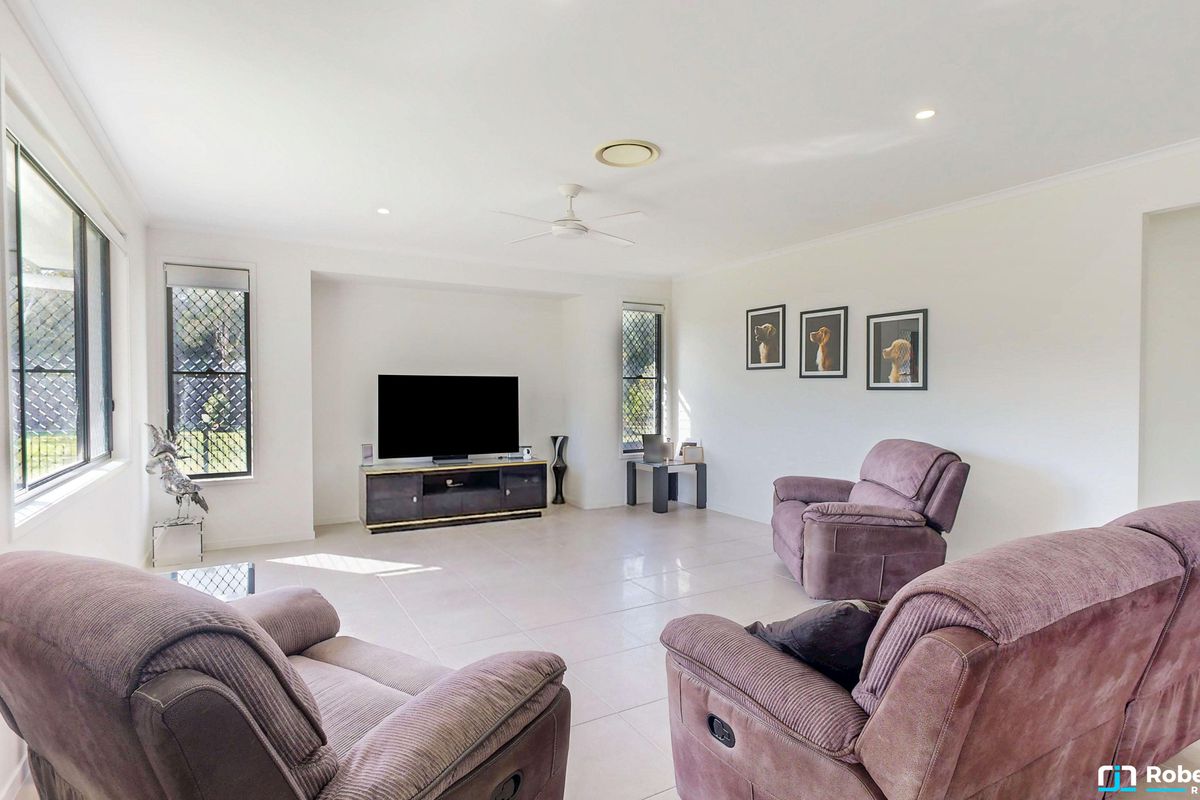 44 Lancaster Lane, Cooroibah
