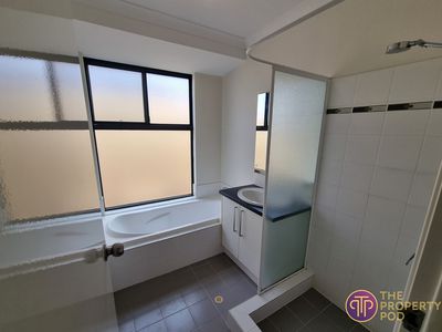 35 Moston Crescent, Bertram