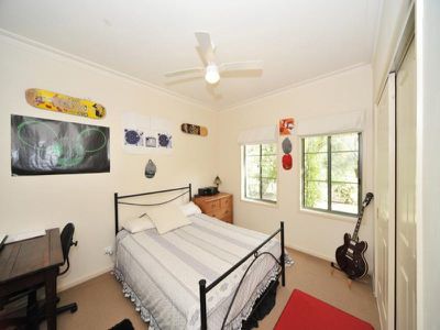 4 Fryers Road, Chewton