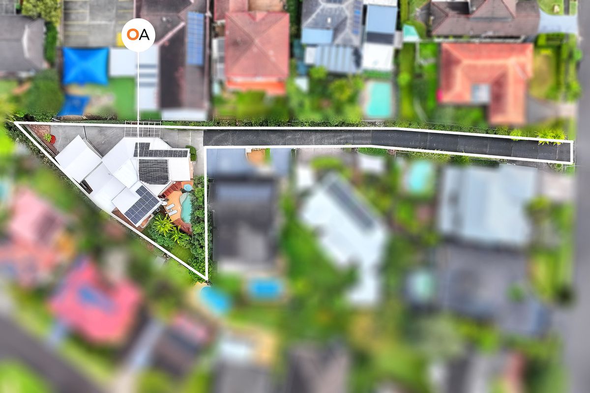 6 Robinia Parade, Springfield