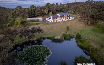 21 Sugarloaf Road, Beaconsfield Upper