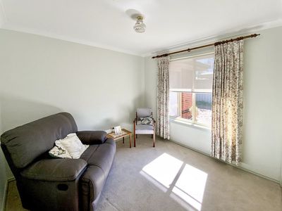 4 / 18 Regent Street, Forbes