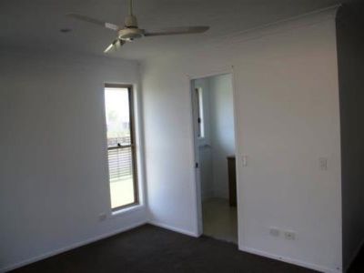 22 Santa Maria Avenue, Urraween