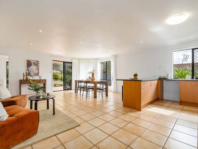 5 Glendale Crescent, Ocean Shores