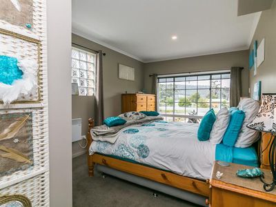 6684 Channel Highway, Deep Bay