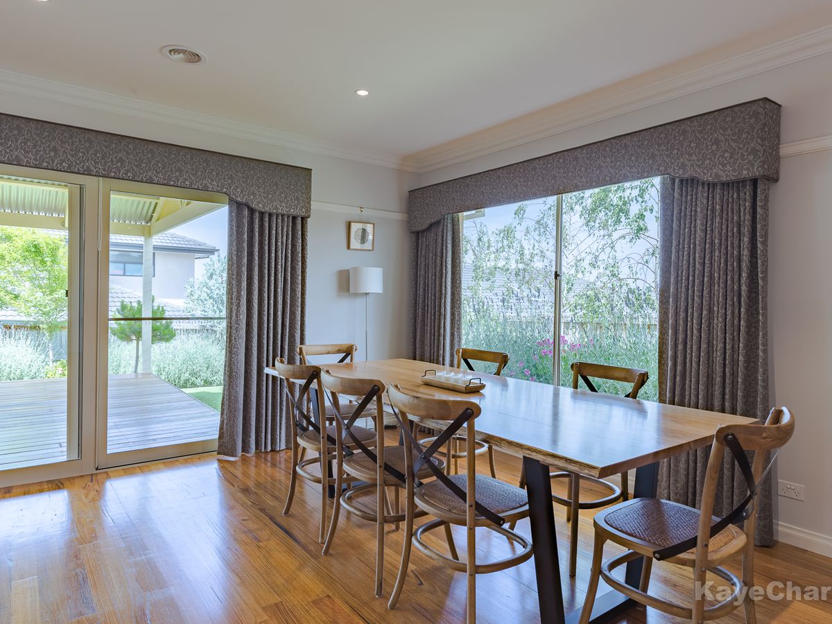 6 Elton Place, Officer Kaye Charles Real Estate