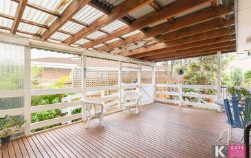 2 McNamara, Pakenham