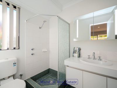 2 Roxburgh Cir, Kinross