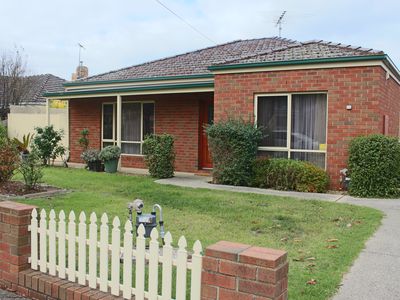 1 / 23 Vines Road, Hamlyn Heights