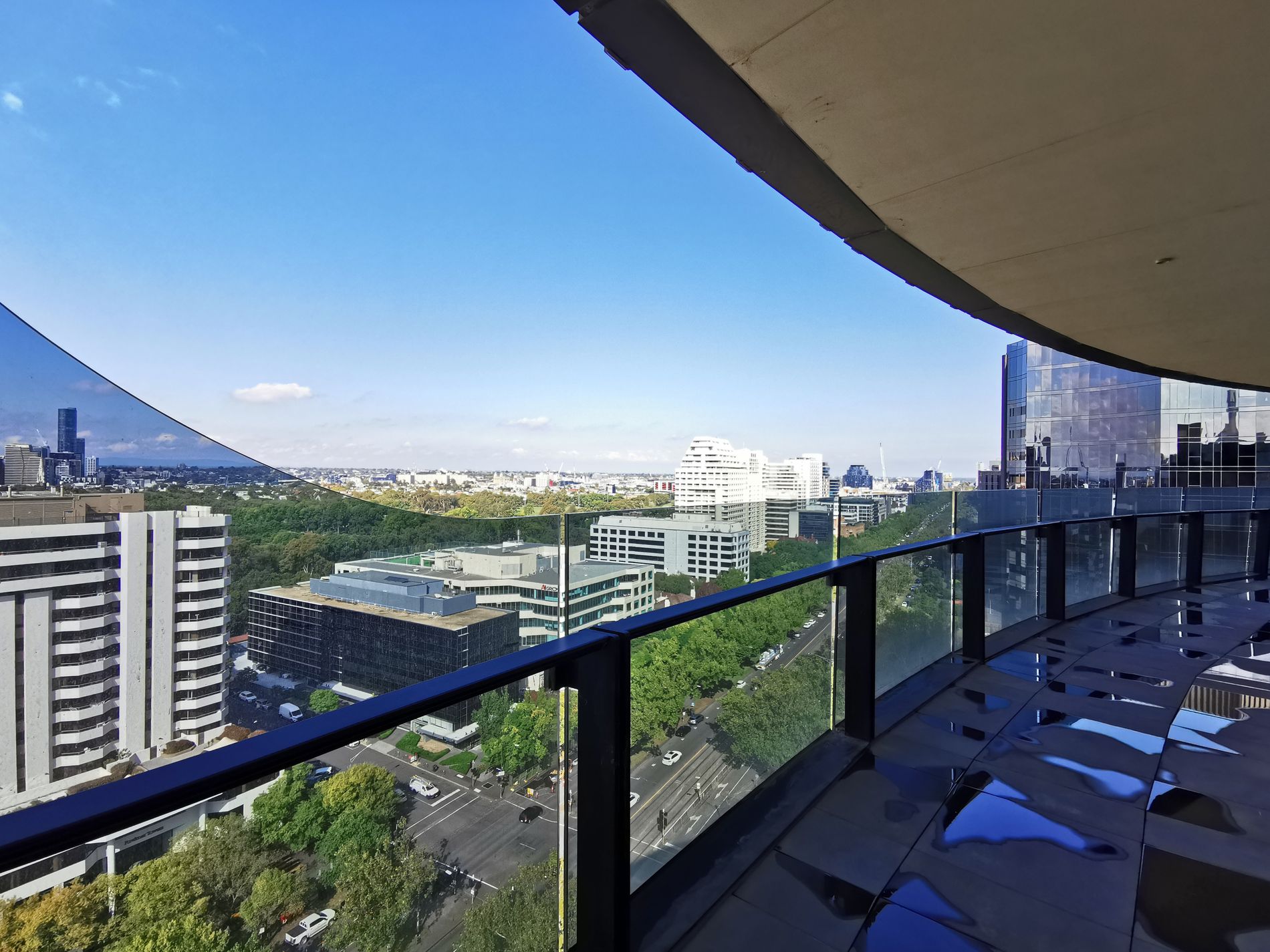 1708 / 450 St Kilda Road, Melbourne