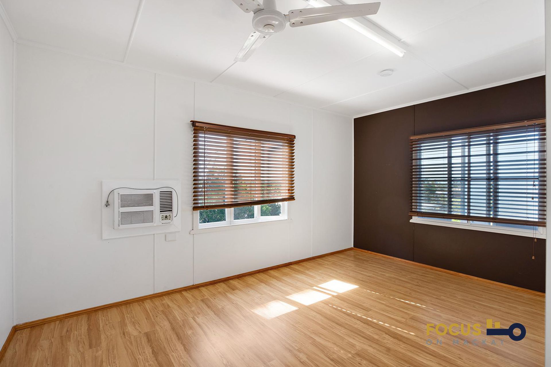 24 Sarina Beach Road, Sarina Beach