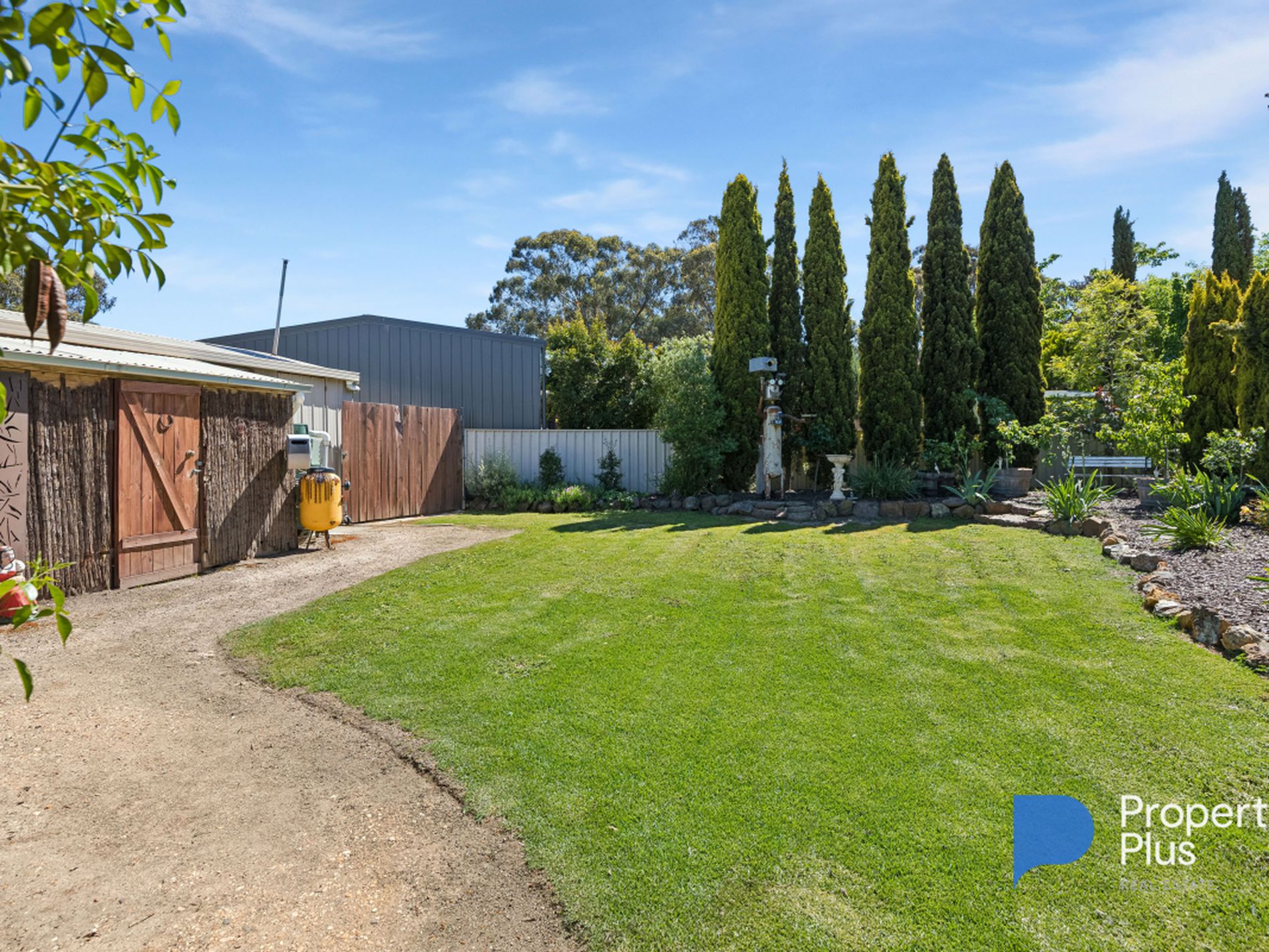 32 Mistletoe Street, Golden Square