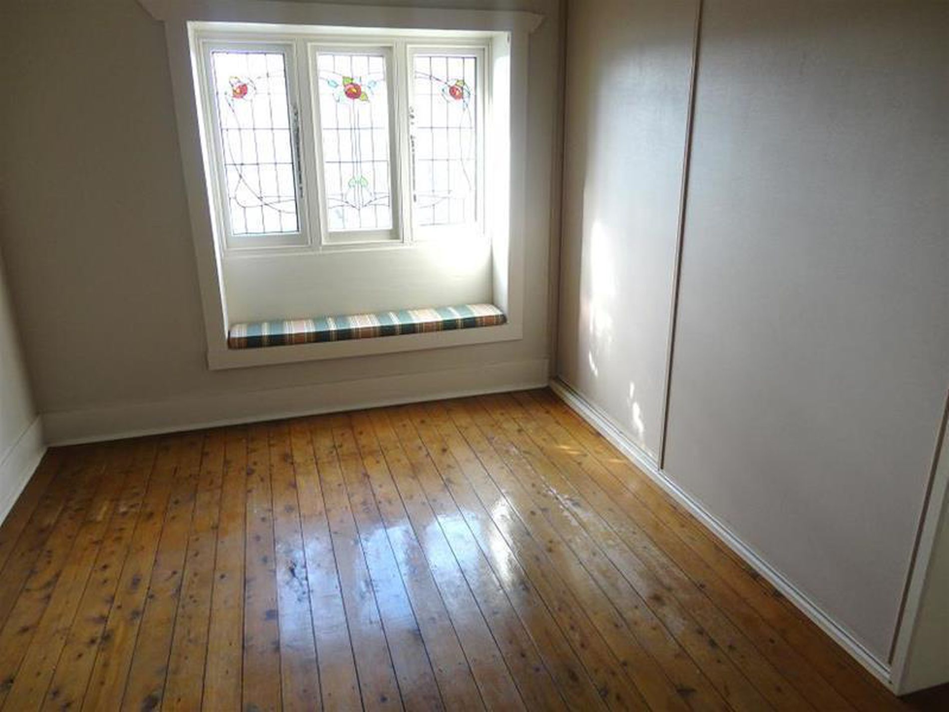 16 Riverview Road, Earlwood