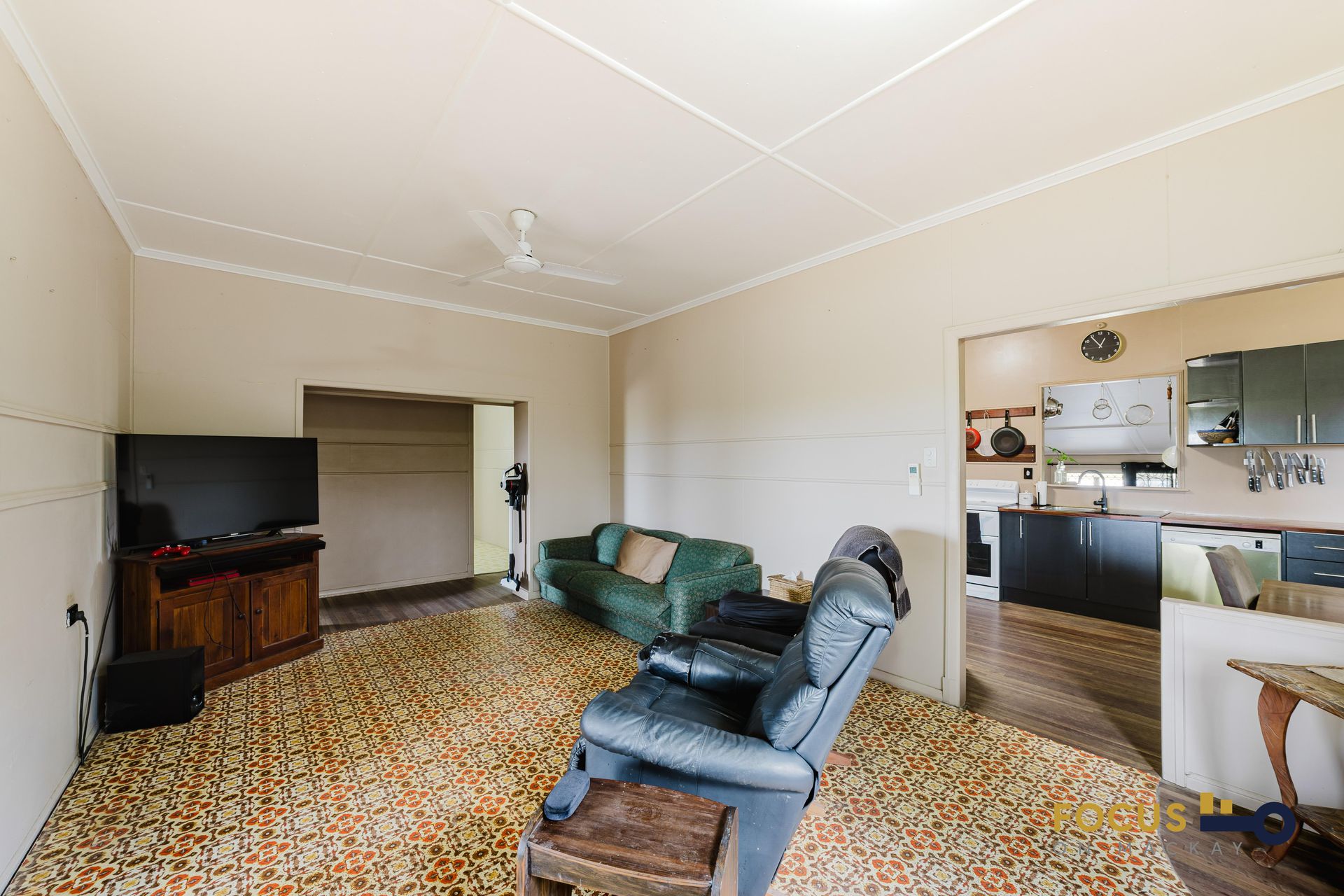 83 Gibsons Road, Racecourse