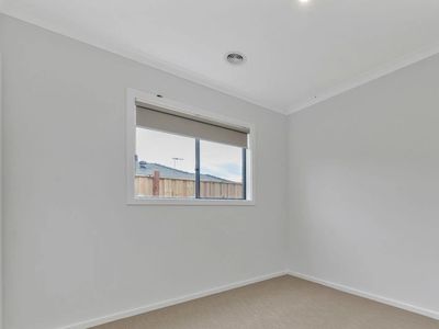 44 Clover Drive, Rockbank