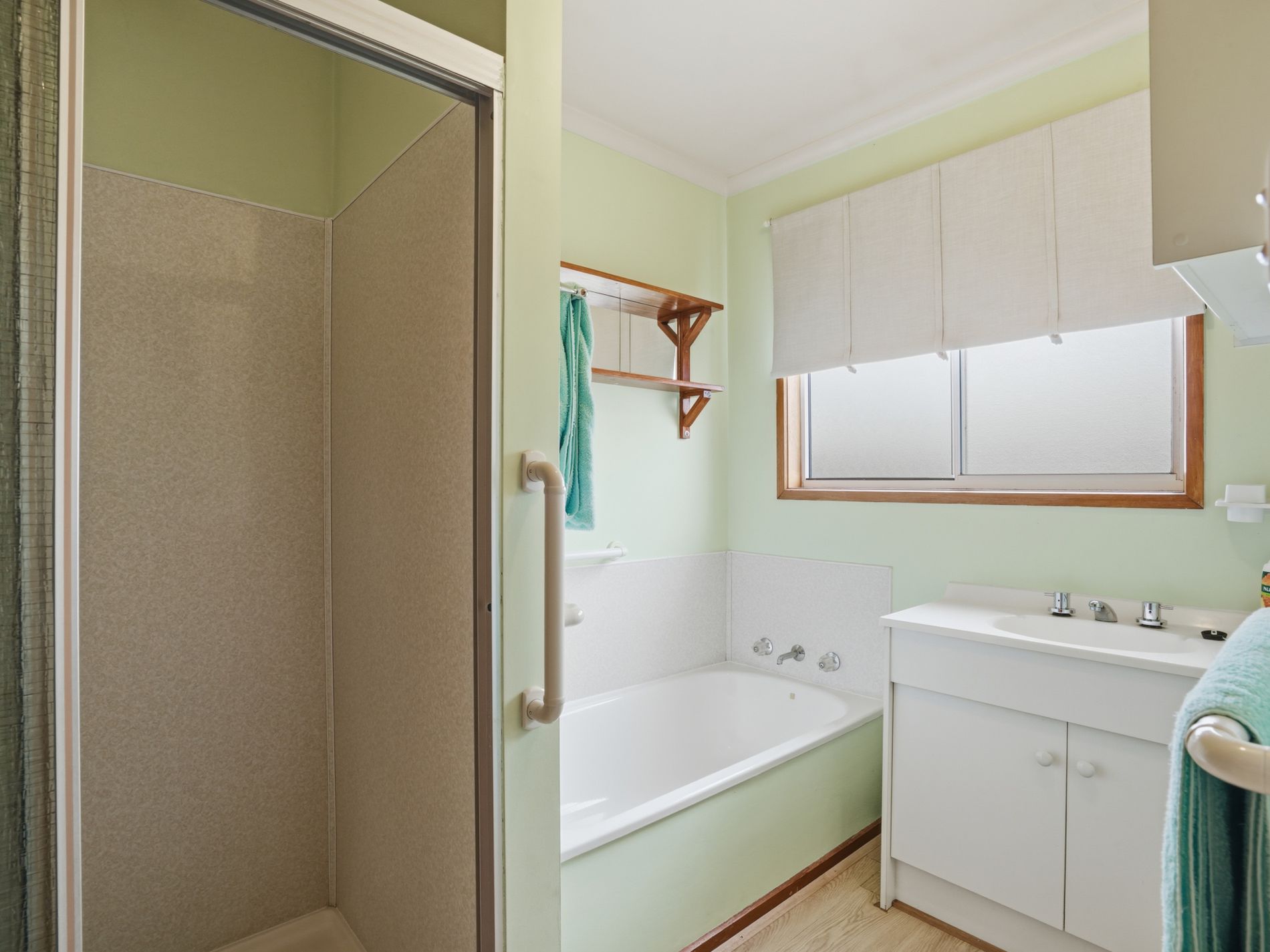 42 Badajos Street, Ross