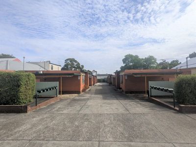 3 / 8 William Street, Newtown