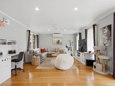 6 Brett Court, Sale