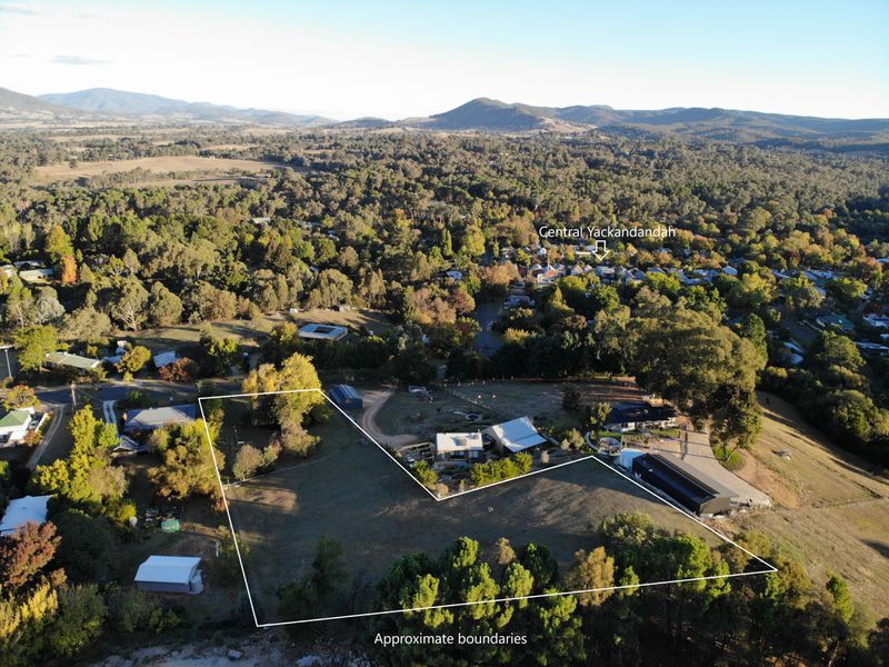 7 RAILWAY AVENUE, Yackandandah