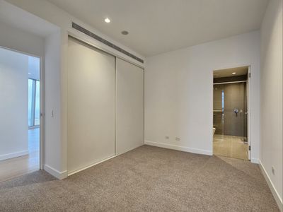 5110 / 260 Spencer Street, Melbourne