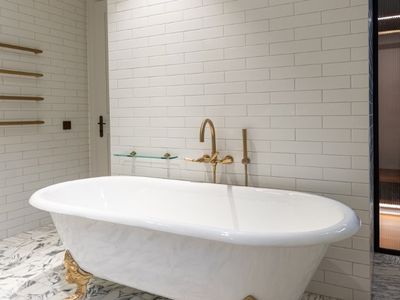 2 / 147 Darling Point Road, Darling Point