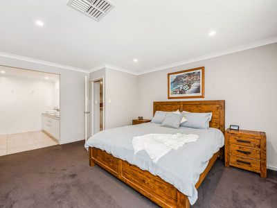 31 Jinatong Loop, Dawesville
