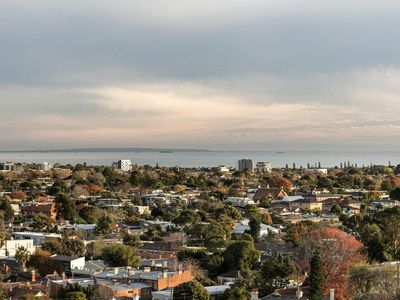 606 / 645 Dandenong Road, Malvern