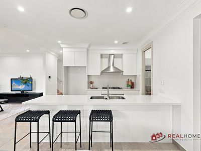 1 James Green Close, Kellyville