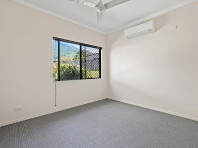 1 Moth Close, Edmonton