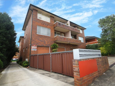 9 / 92 Sproule Street, Lakemba