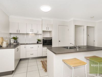 10 Outcrop Rise, Cosgrove