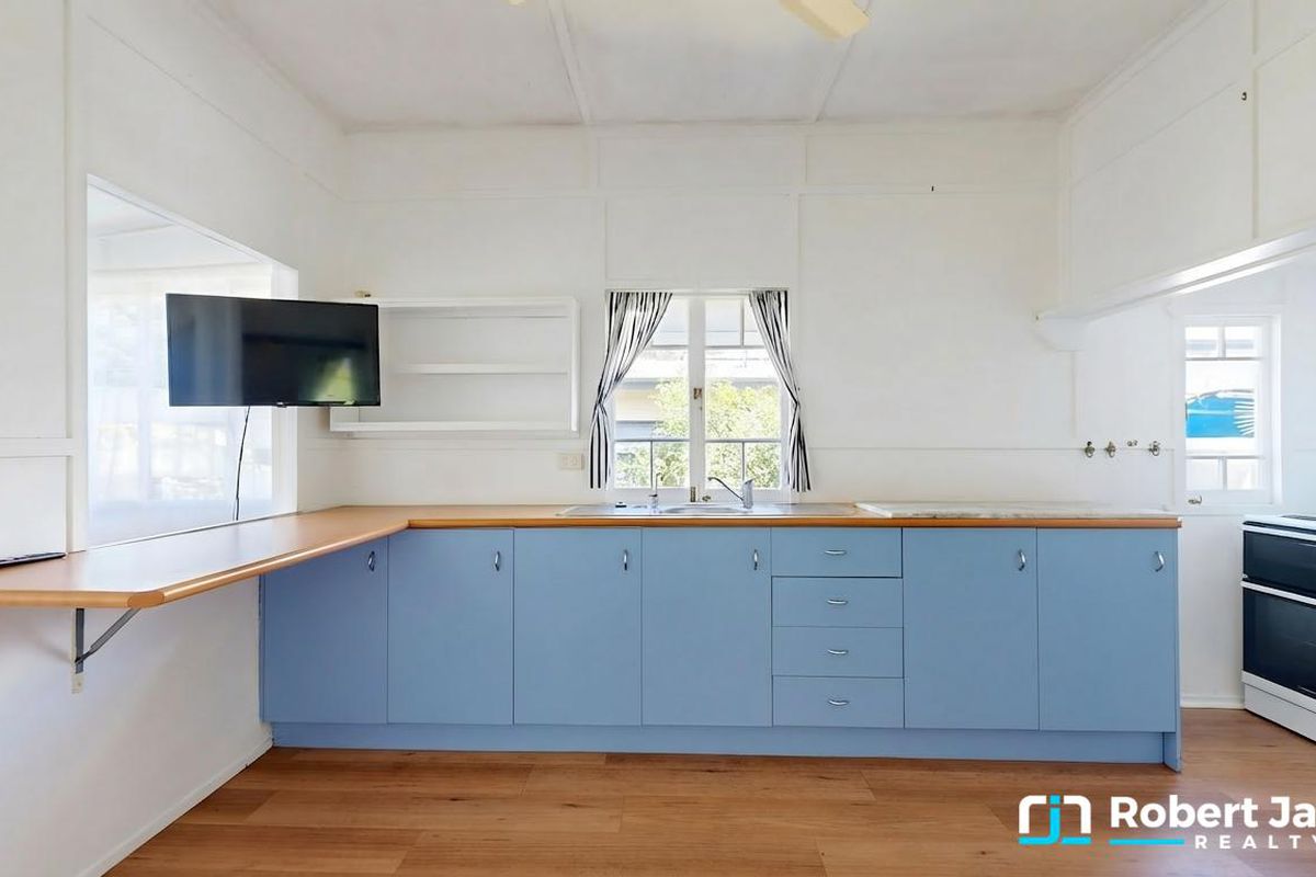 12 Orchard Avenue, Boreen Point