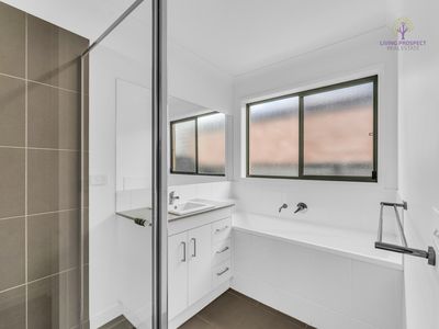 10 Coral Street, Cobblebank