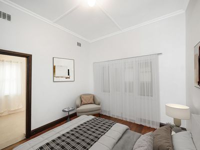 33 Robert Street, Como